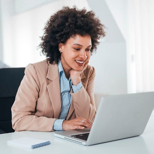 Administrativo/a – Cruz del Sur